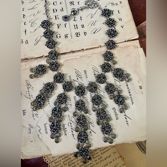 Vintage Goldette silver tone & smoke grey crystal waterfall statement necklace - Picture 5 of 11